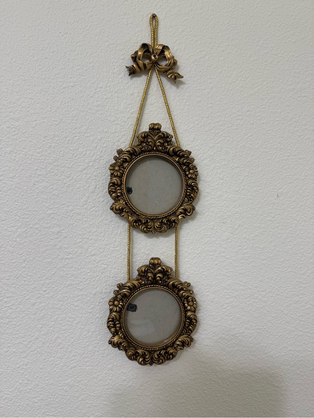 Ornate Double Round Wall Frame in Antique Gold